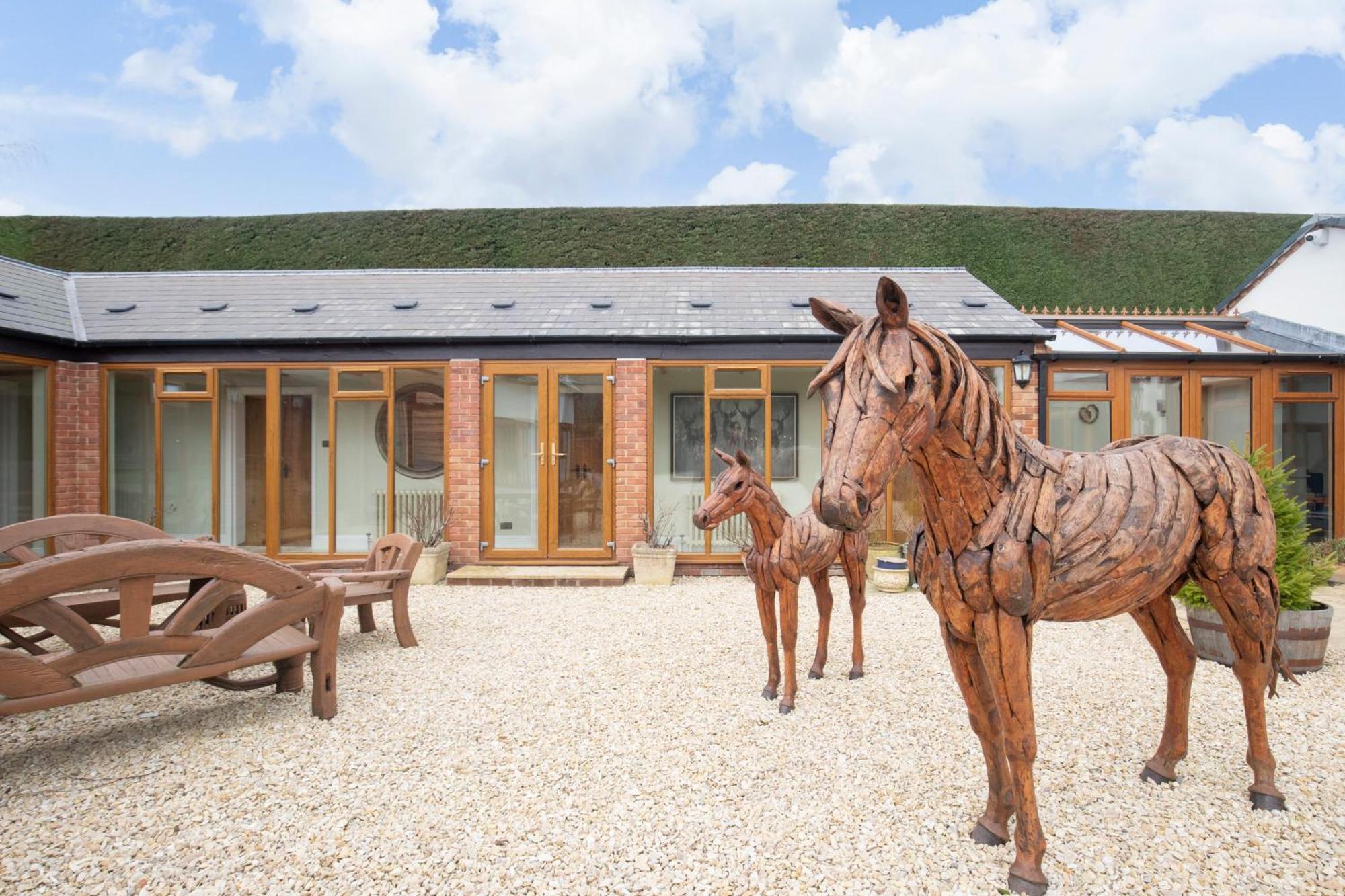 Stable Lodge - Boutique Bed & Breakfast Shurdington Extérieur photo