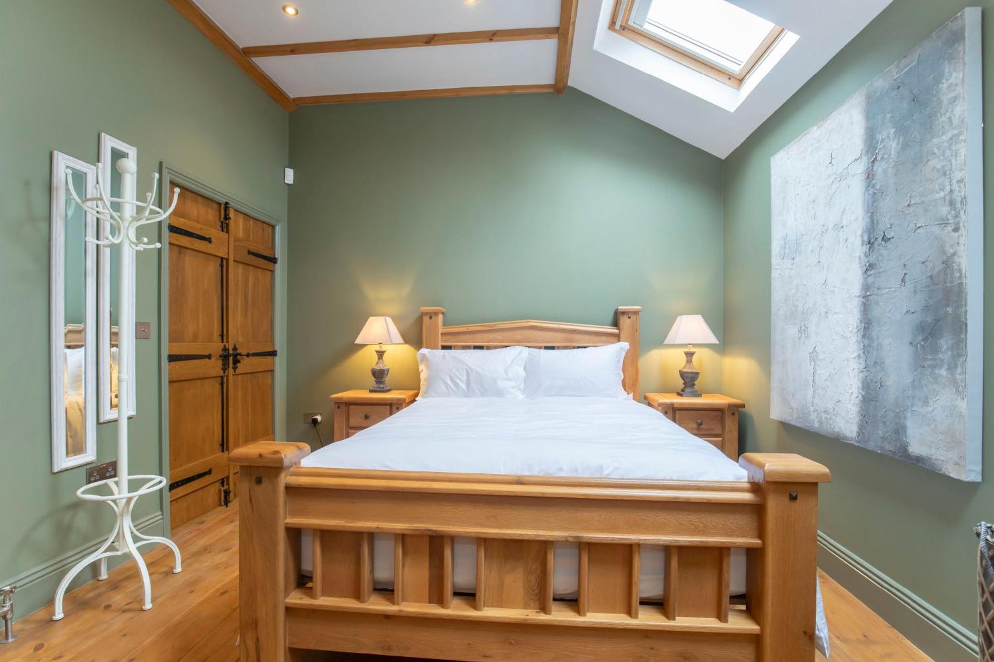 Stable Lodge - Boutique Bed & Breakfast Shurdington Extérieur photo