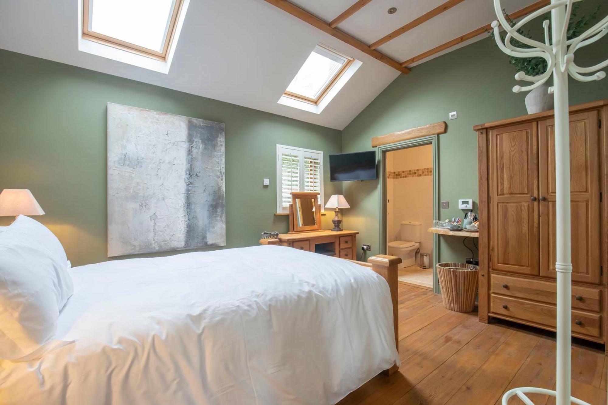 Stable Lodge - Boutique Bed & Breakfast Shurdington Extérieur photo